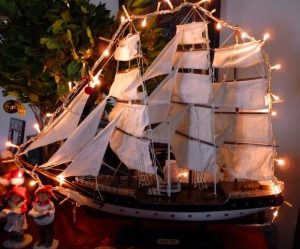 The Christmas boat! - Peek at Greek - Greek language and culture school