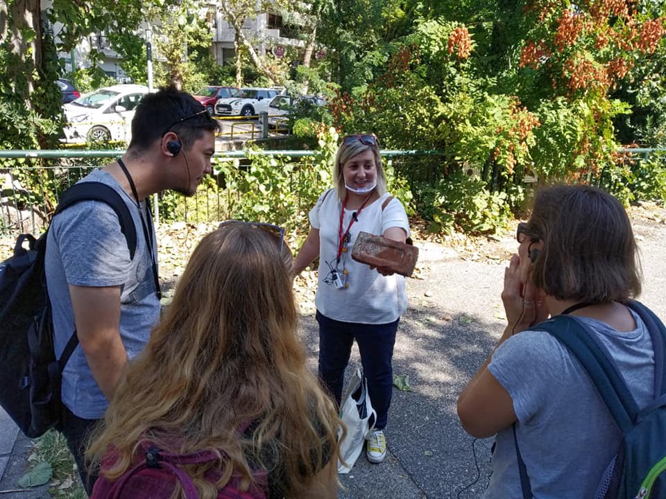 Welcoming the autumn with an educational tour of the “Eksohes” district... - Peek at Greek - Greek language and culture school